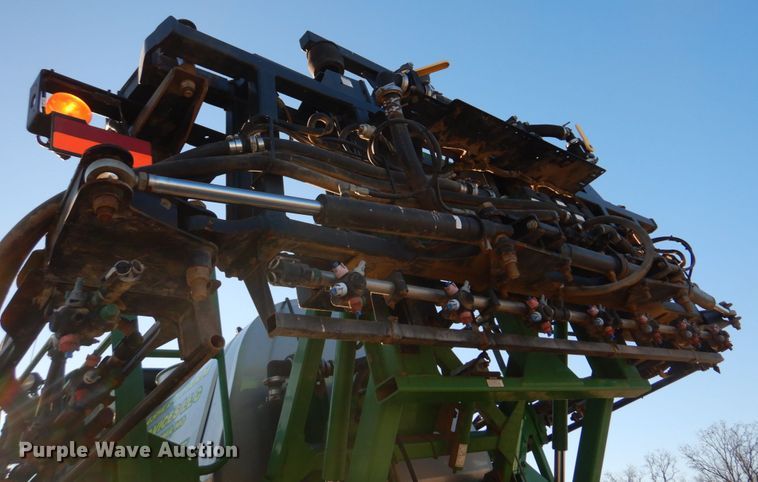 image for item DH8153 2010 John Deere 4730  sprayer