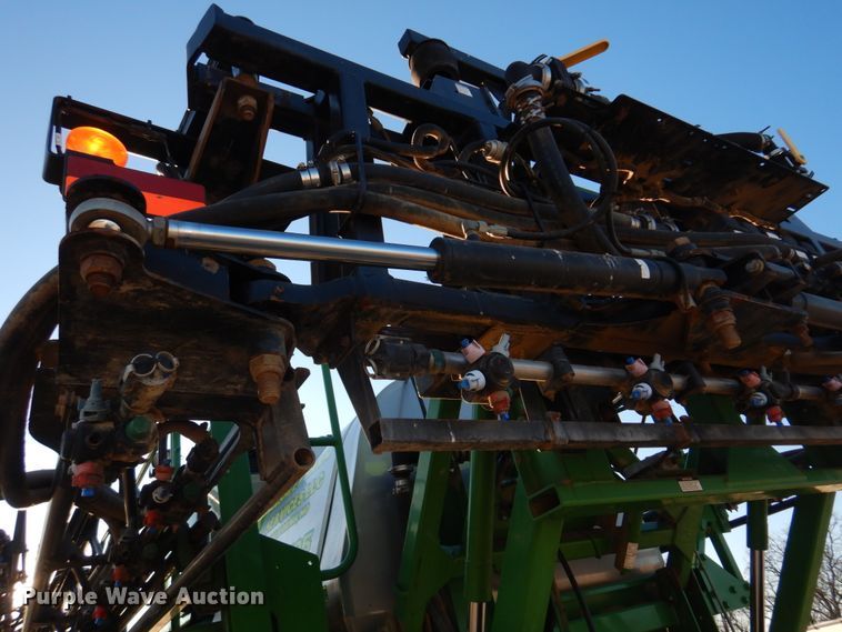 image for item DH8153 2010 John Deere 4730  sprayer