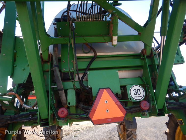 image for item DH8153 2010 John Deere 4730  sprayer