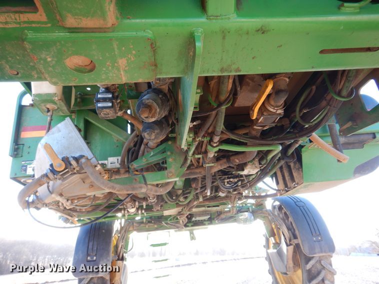 image for item DH8153 2010 John Deere 4730  sprayer