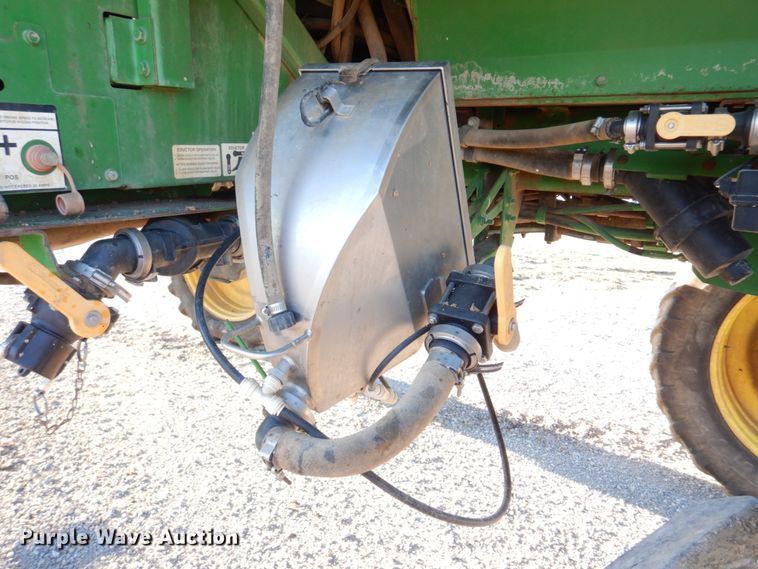 image for item DH8153 2010 John Deere 4730  sprayer