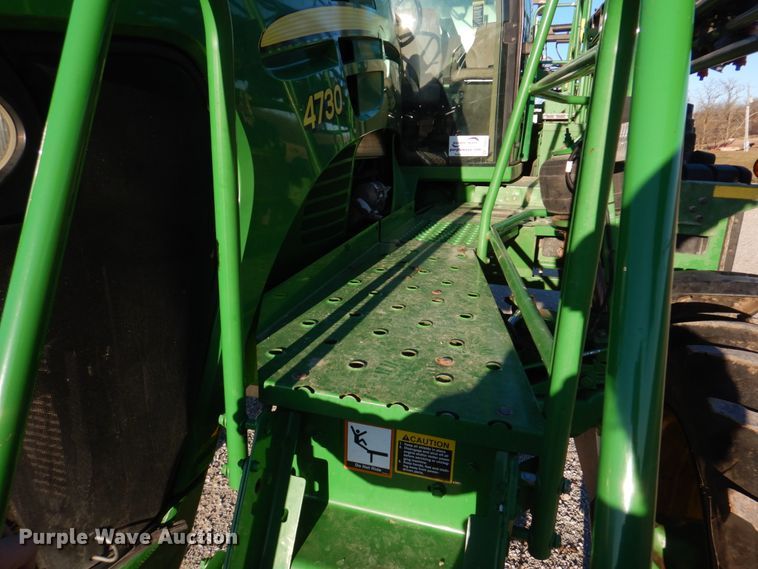 image for item DH8153 2010 John Deere 4730  sprayer