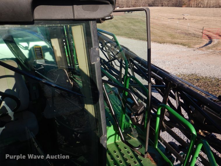 image for item DH8153 2010 John Deere 4730  sprayer