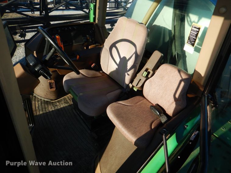 image for item DH8153 2010 John Deere 4730  sprayer