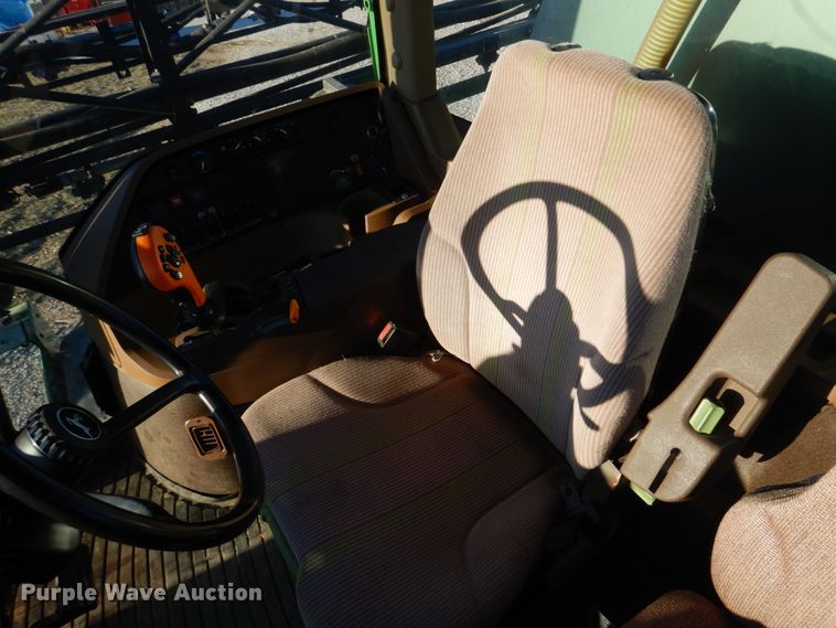 image for item DH8153 2010 John Deere 4730  sprayer