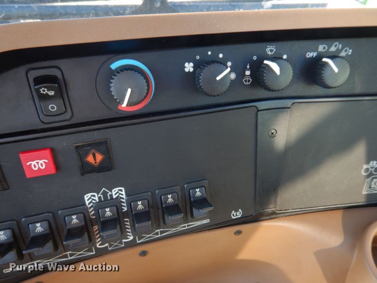 image for item DH8153 2010 John Deere 4730  sprayer