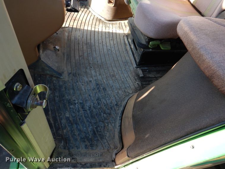 image for item DH8153 2010 John Deere 4730  sprayer