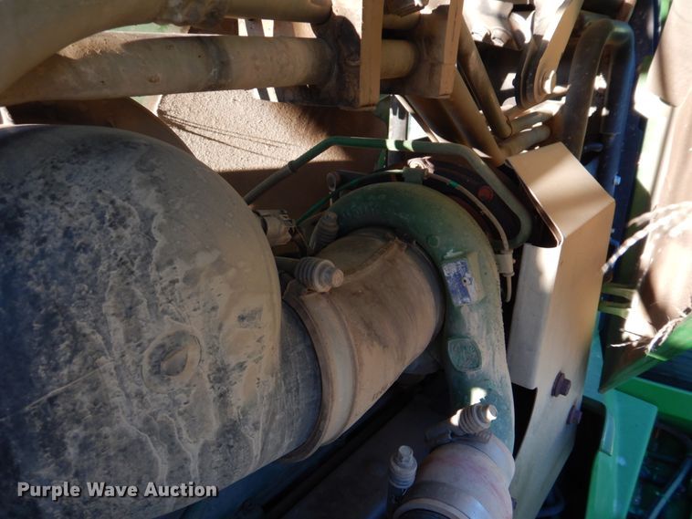 image for item DH8153 2010 John Deere 4730  sprayer