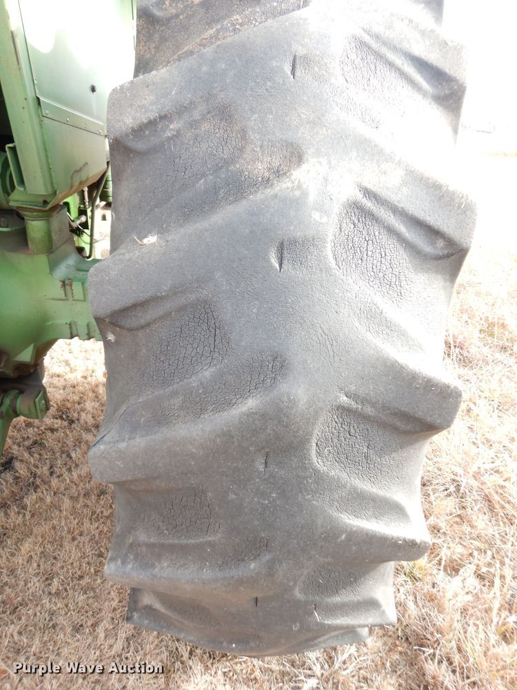 image for item DH8792 1976 John Deere 4630  tractor