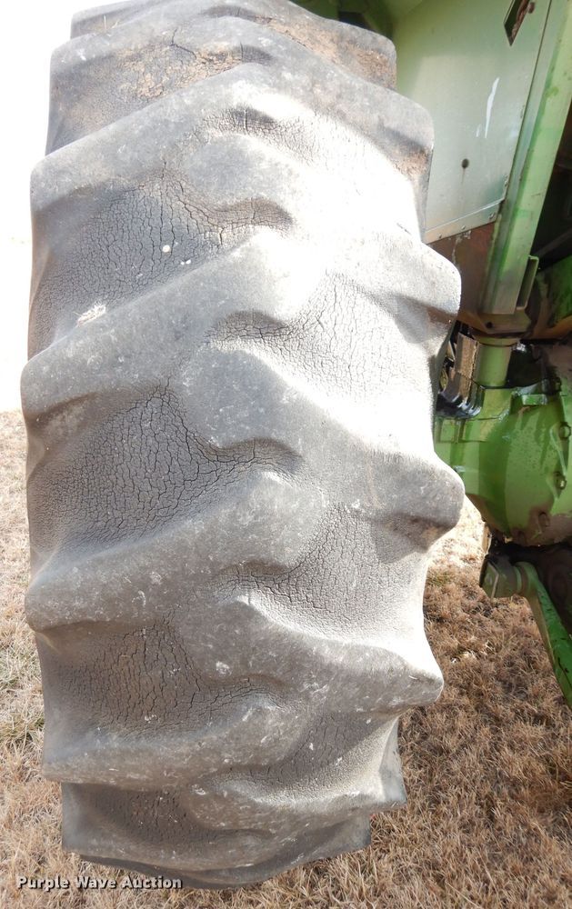 image for item DH8792 1976 John Deere 4630  tractor