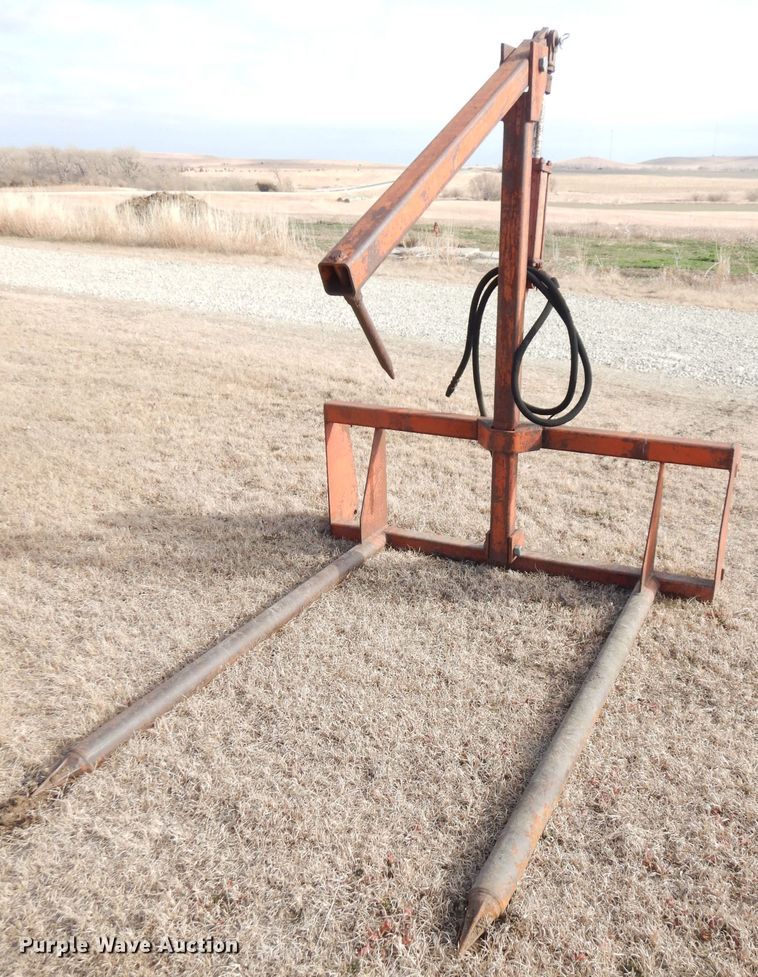 image for item DH8795 (2) pieces of ag equipment