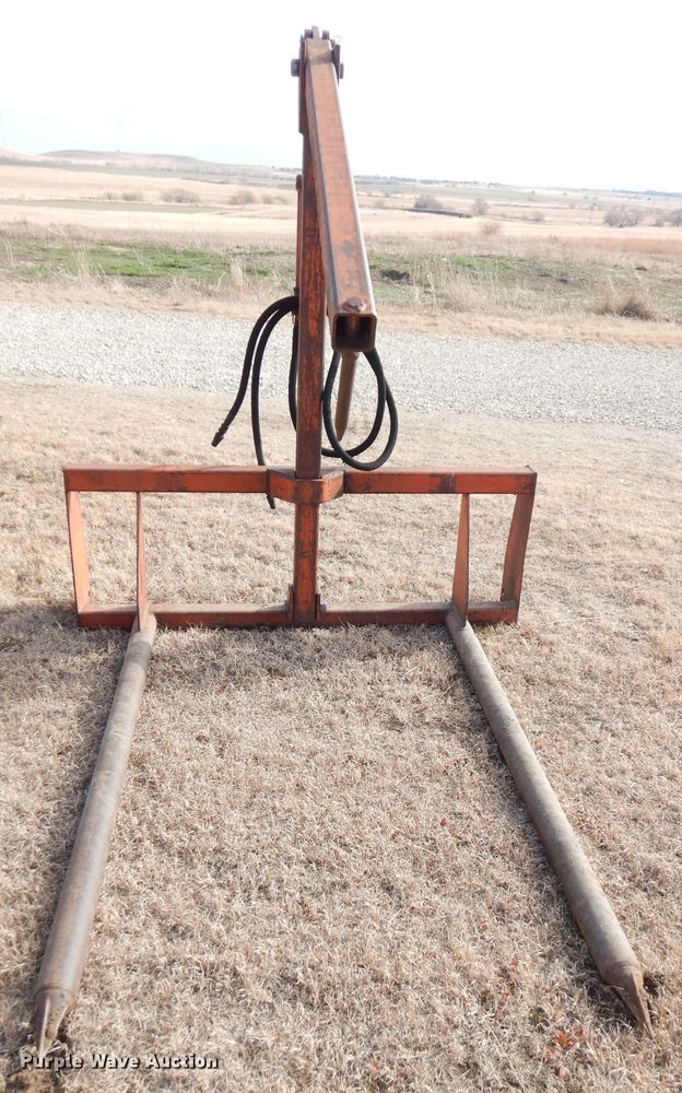 image for item DH8795 (2) pieces of ag equipment