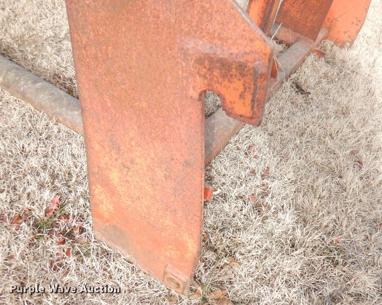 image for item DH8795 (2) pieces of ag equipment