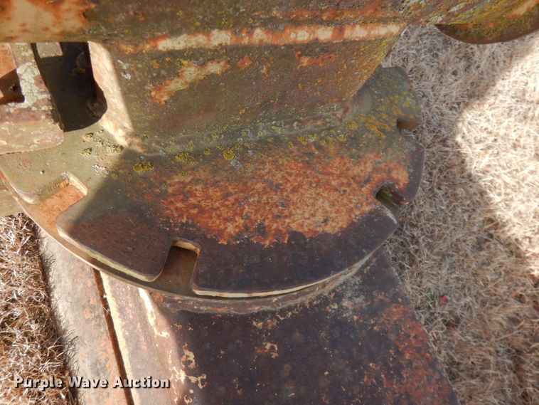 image for item DH8795 (2) pieces of ag equipment