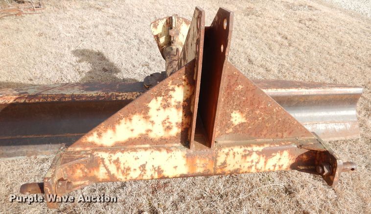 image for item DH8795 (2) pieces of ag equipment