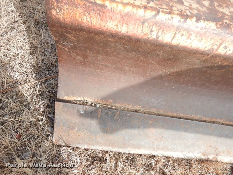 image for item DH8795 (2) pieces of ag equipment