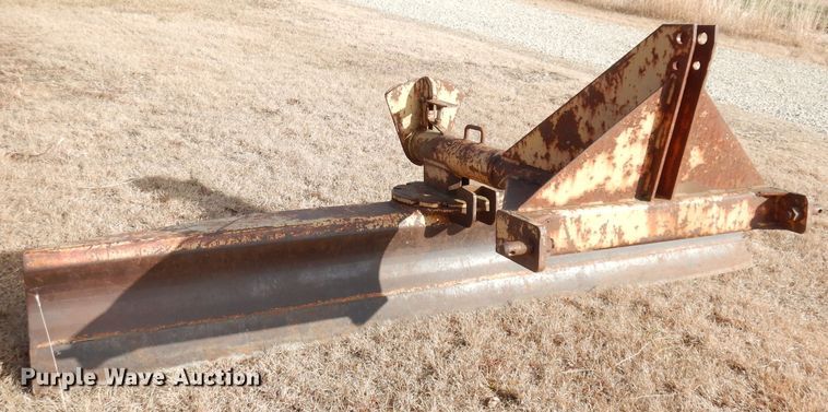 image for item DH8795 (2) pieces of ag equipment