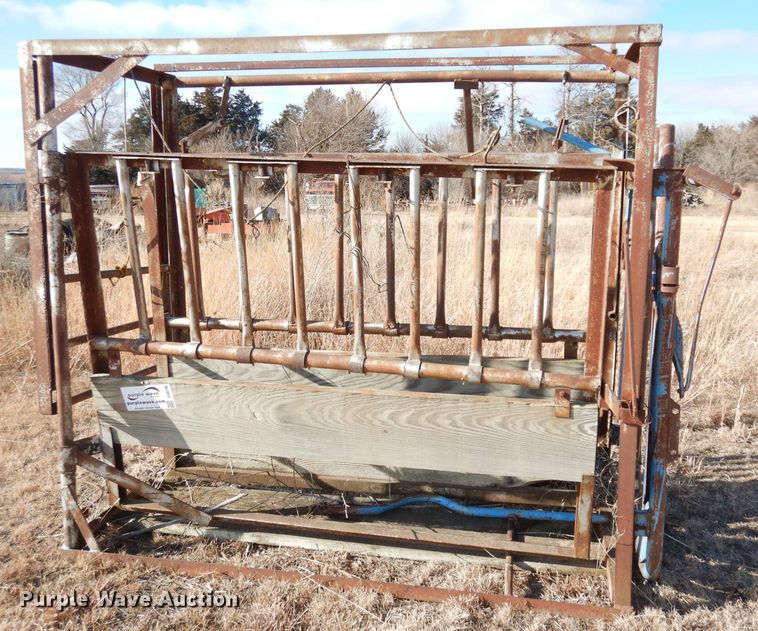 image for item DH8796 Squeeze chute