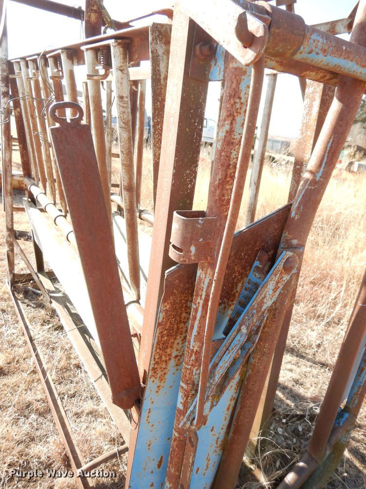 image for item DH8796 Squeeze chute