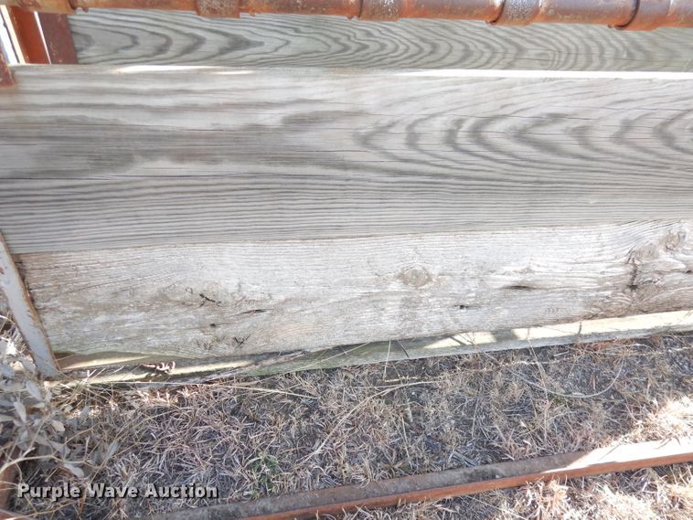 image for item DH8796 Squeeze chute