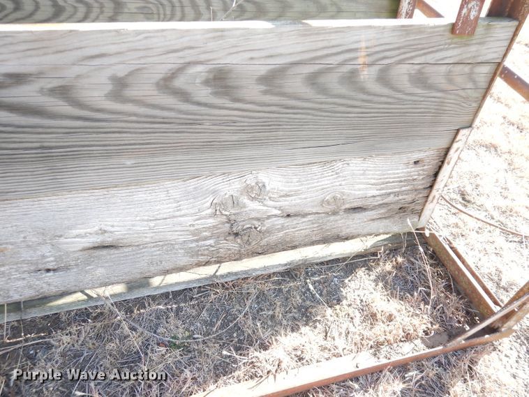 image for item DH8796 Squeeze chute