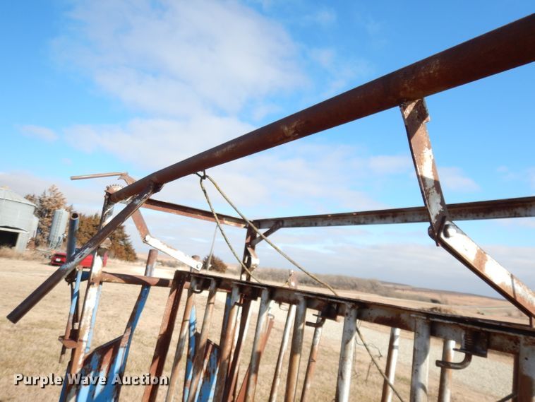 image for item DH8796 Squeeze chute