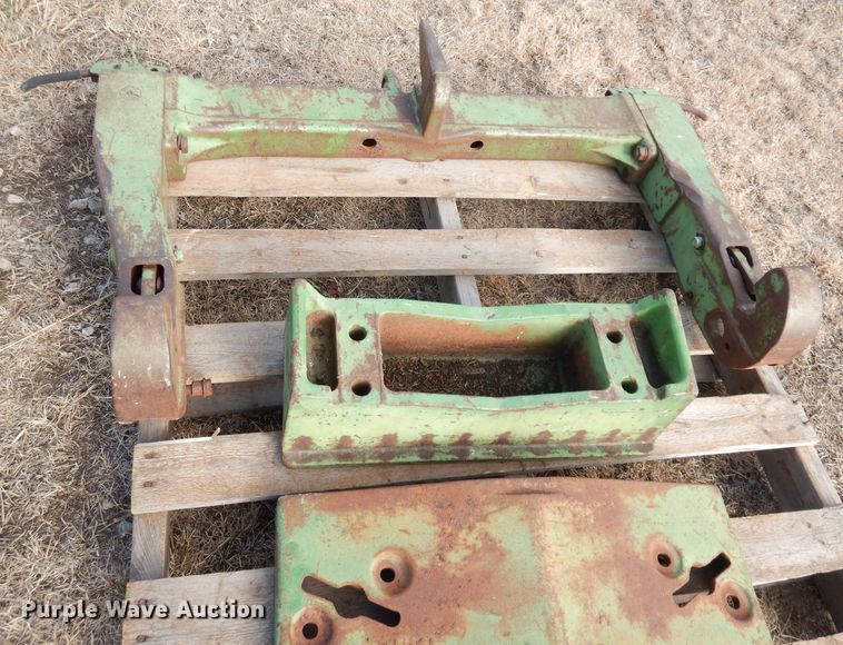 image for item DH8797 Tractor parts
