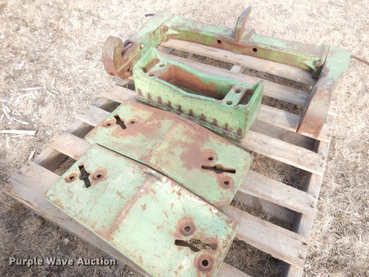 image for item DH8797 Tractor parts