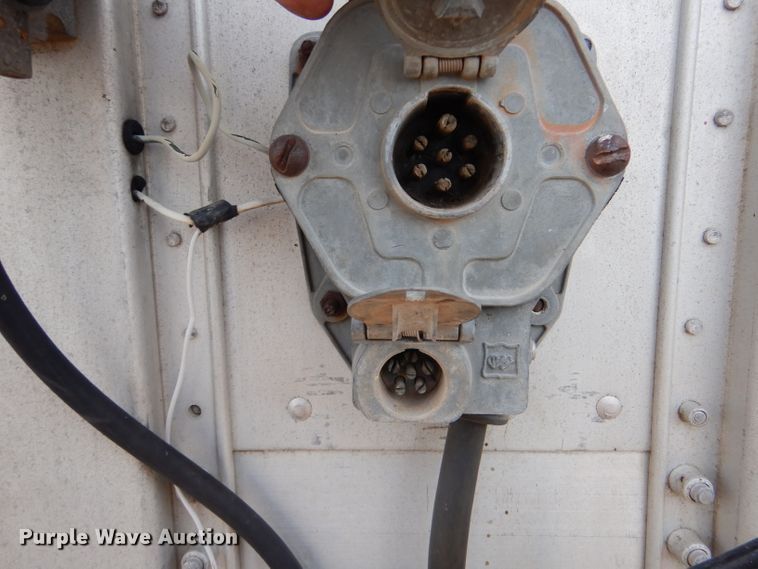 image for item DK7243 1975 Barrett Trailers  livestock trailer