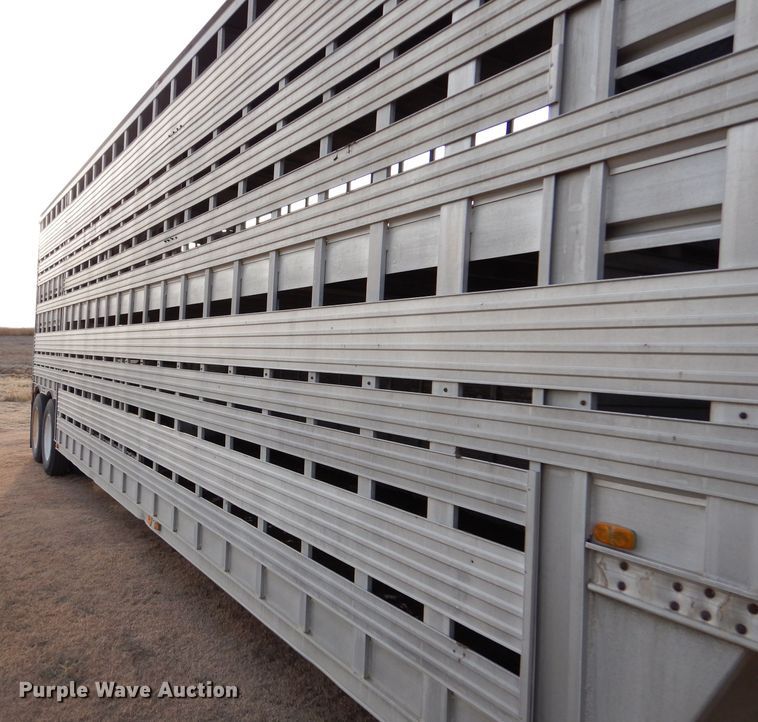 image for item DK7243 1975 Barrett Trailers  livestock trailer