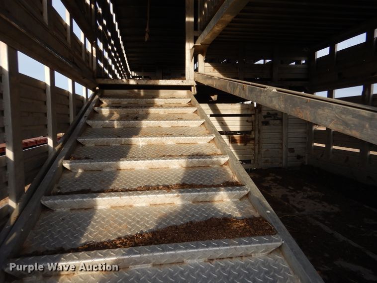 image for item DK7243 1975 Barrett Trailers  livestock trailer