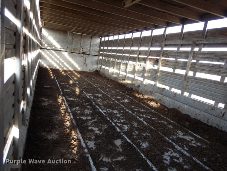 image for item DK7243 1975 Barrett Trailers  livestock trailer