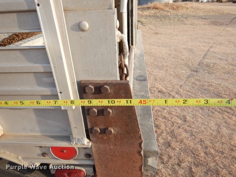 image for item DK7243 1975 Barrett Trailers  livestock trailer