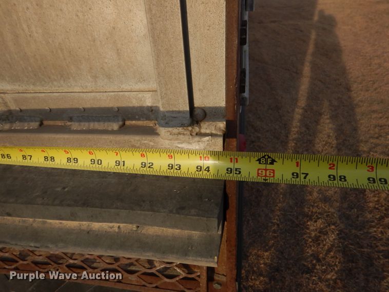 image for item DK7243 1975 Barrett Trailers  livestock trailer