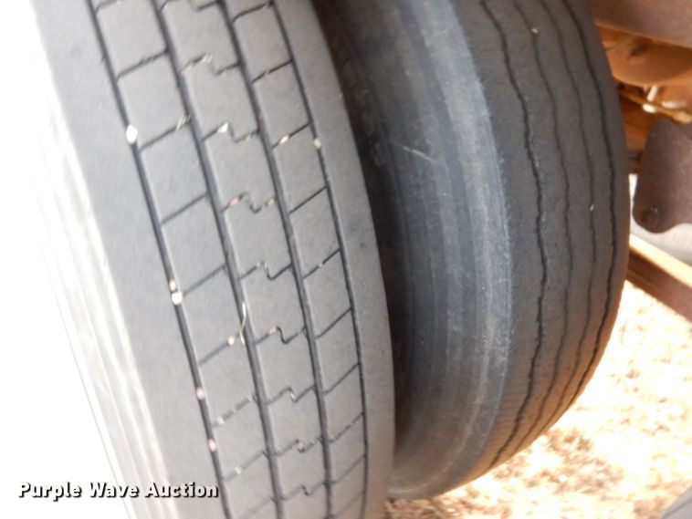 image for item DK7243 1975 Barrett Trailers  livestock trailer