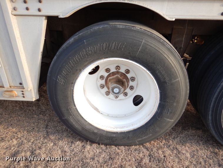 image for item DK7243 1975 Barrett Trailers  livestock trailer