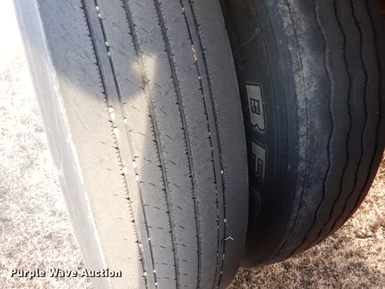 image for item DK7243 1975 Barrett Trailers  livestock trailer