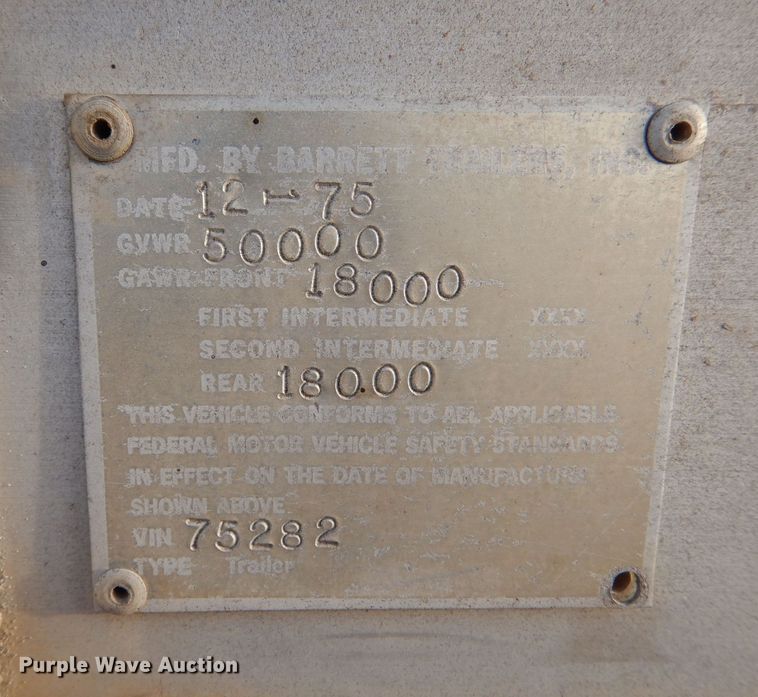 image for item DK7243 1975 Barrett Trailers  livestock trailer