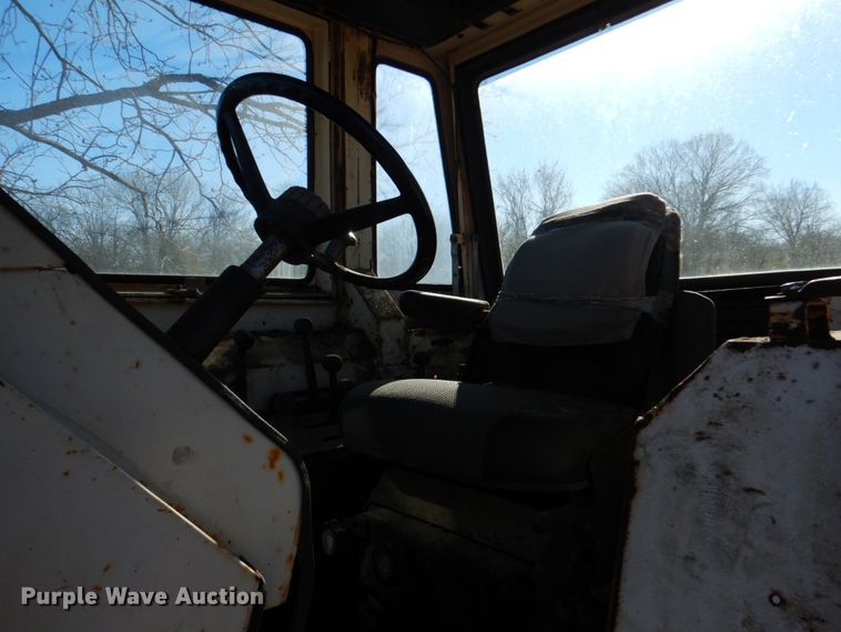 image for item DL6837 1975 Case 1175  tractor