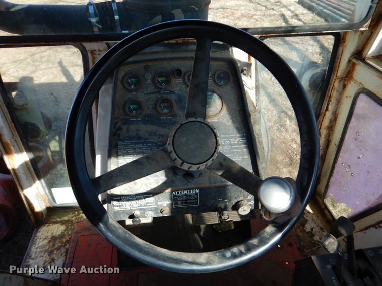 image for item DL6837 1975 Case 1175  tractor