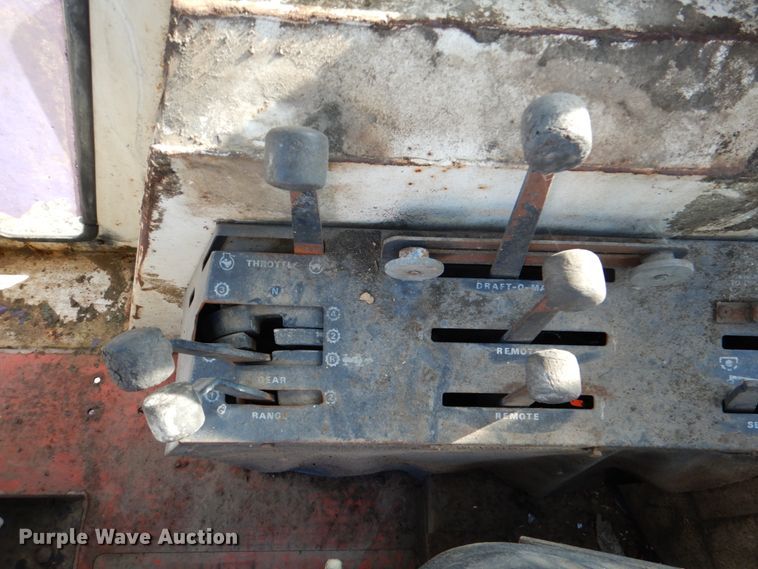 image for item DL6837 1975 Case 1175  tractor