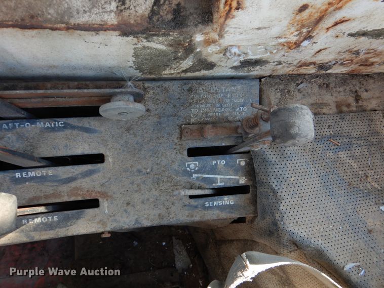 image for item DL6837 1975 Case 1175  tractor