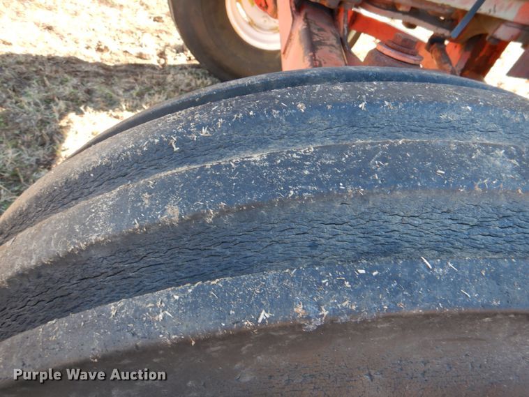 image for item DL6837 1975 Case 1175  tractor