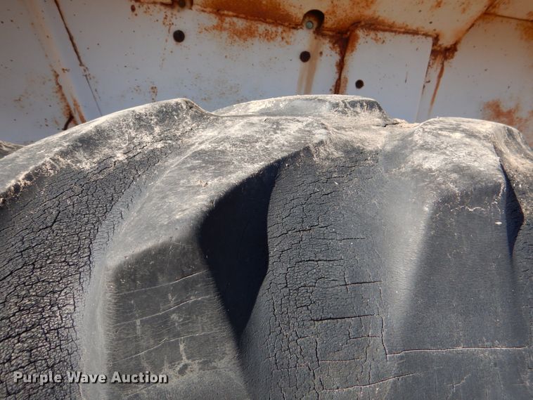 image for item DL6837 1975 Case 1175  tractor