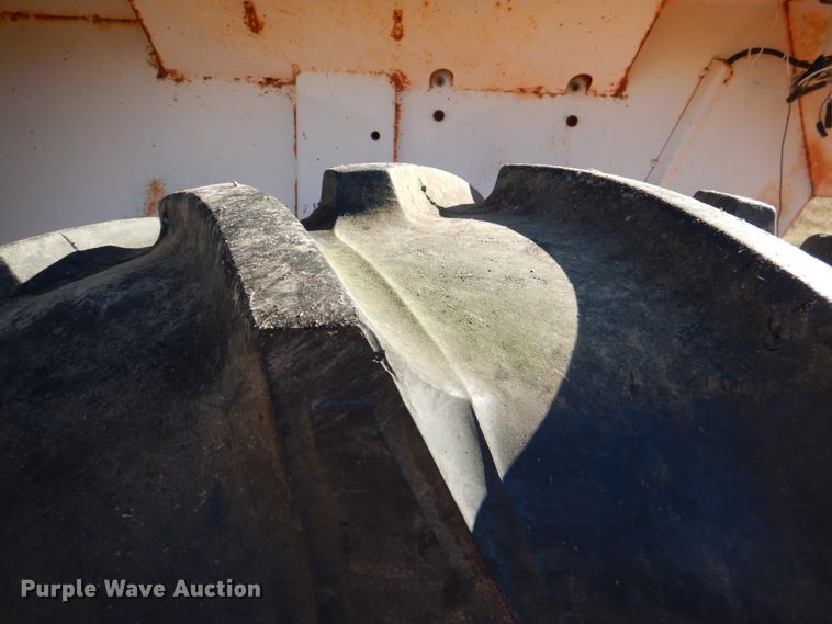 image for item DL6837 1975 Case 1175  tractor