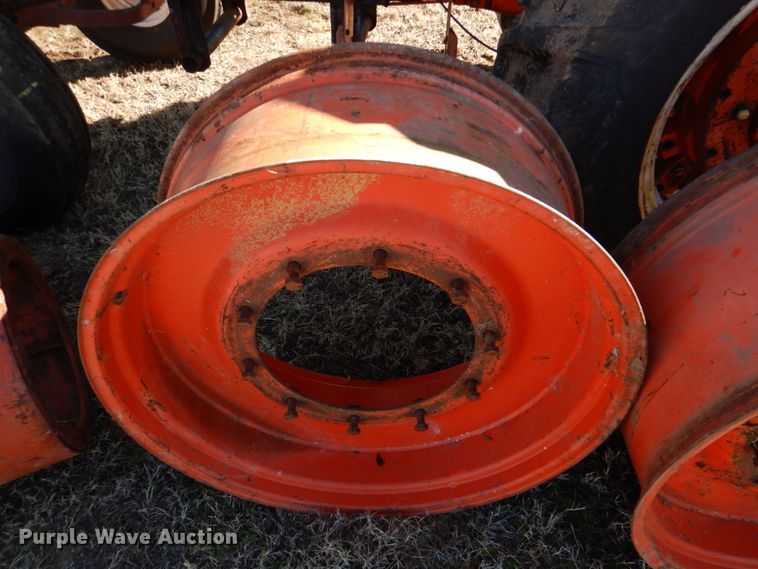 image for item DL6837 1975 Case 1175  tractor