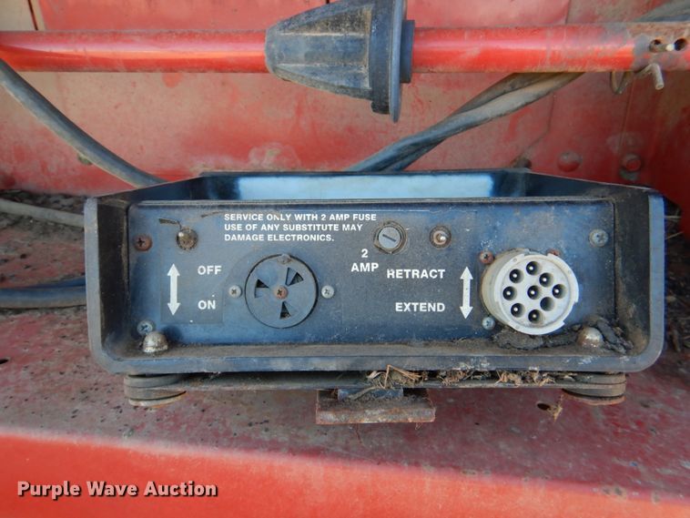 image for item DL6846 1993 New Holland 640  round baler