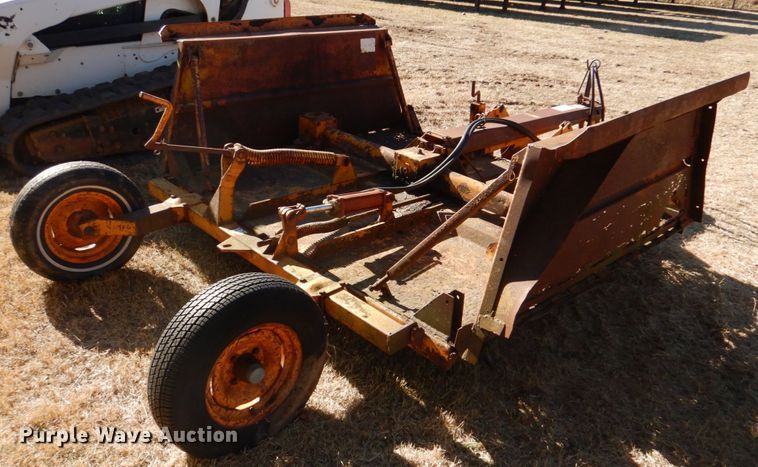 image for item DL6852 Batwing rotary mower