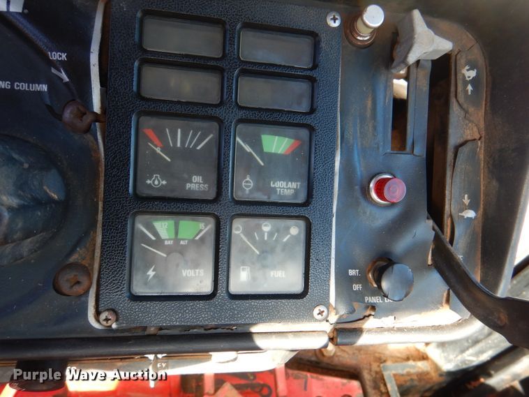 image for item DL6856 International 1586  tractor