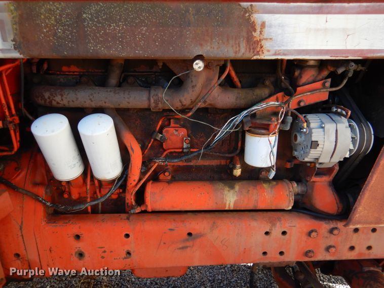 image for item DL6856 International 1586  tractor